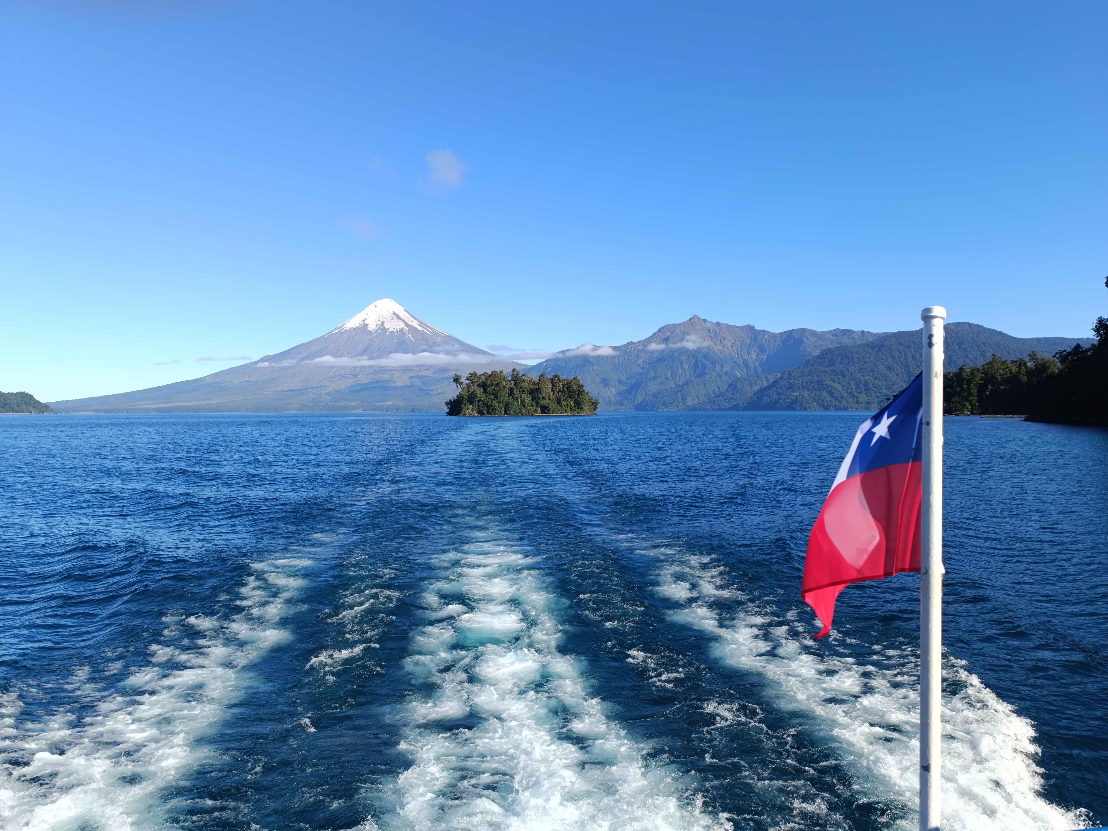 Lago Llanquihue y volcán Osorno